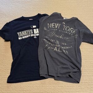 Lot of 2 Majestic New York Yankees T-shirts